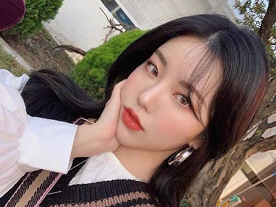 如何判断一个女生对你有没有好感?插图 如何判断一个女生对你有没有好感?插图