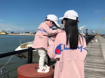 qq怎么和女孩子聊天找话题,怎么和女生聊天找话题QQ